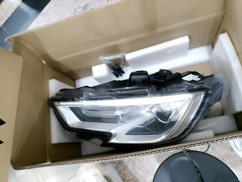 8v0941043f xenon headlight - xenon,