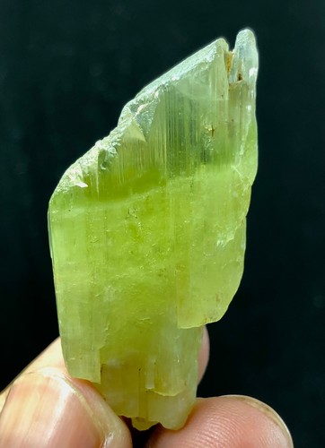 25grams natural yellowkunzite - 25grams,