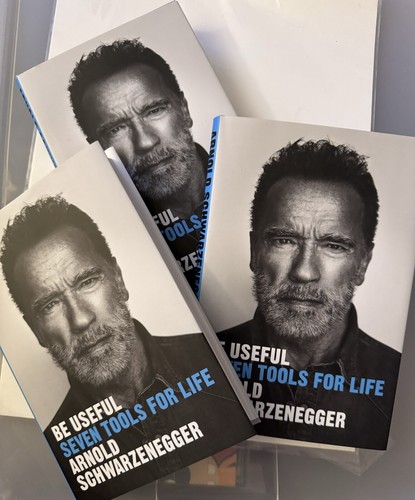Arnold schwarzenegger signed - schwarzenegger,