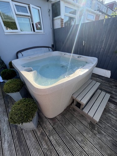 Freeflow hot tub - freeflow,