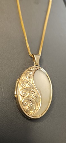 Vintage 9ct gold oval - 9ct,
