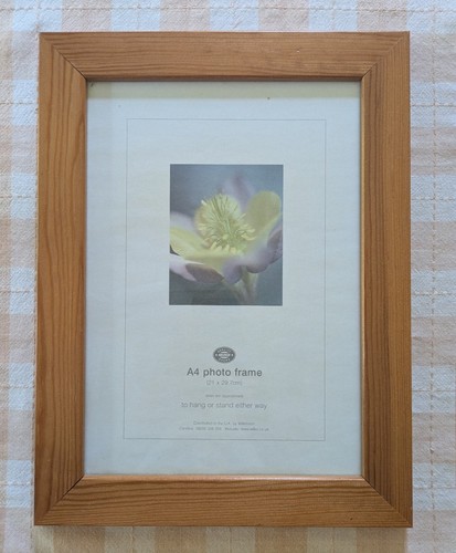 Pine photo picture frame - /,