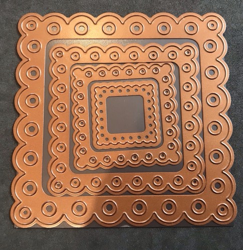 Eyelet squares nesting