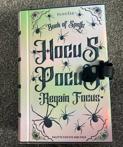 Louise book spells hocus - book,