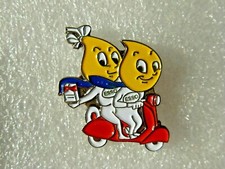 Esso scooter pin badge