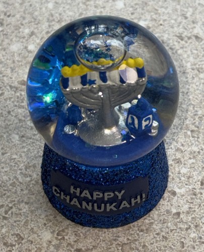J58 jewish hanukkah - hanukkah, snowglobe