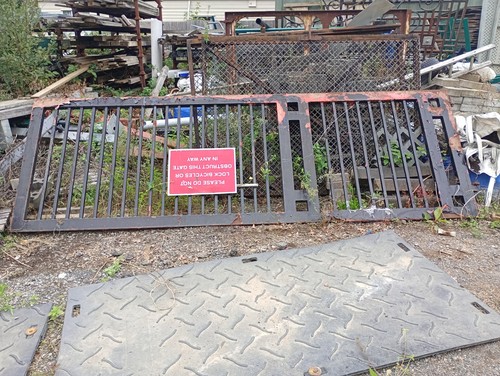 Barrier gate wide - barrier,