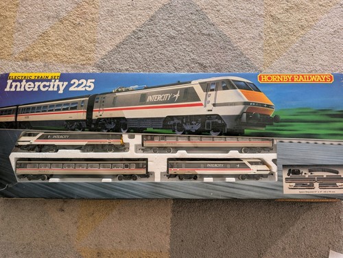 Hornby railways intercity 225 - hornby,
