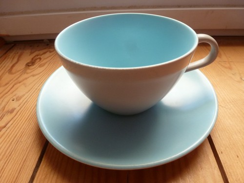 Poole pottery twintone sky - pottery,