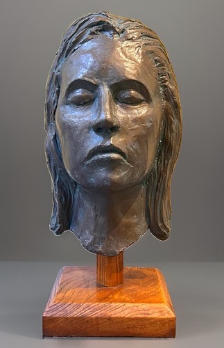 Bronzed clay sculpture - bronzed,