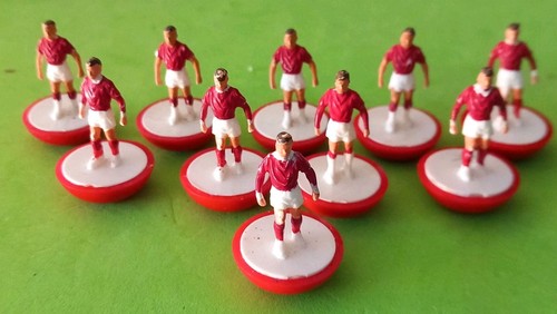 Red moulded subbuteo - moulded, team