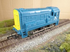 Tri-ang  00 Gauge BR Class 08  0-6-0 Diesel Shunter no D3035 in BR Blue