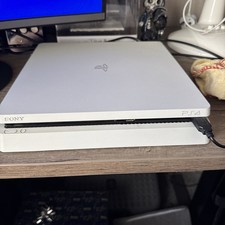 PS4 And 27” Curved Monitor