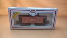 Model Power HO Gauge 9149 32' Wood Transfer Caboose 9145 Safety - Boxed