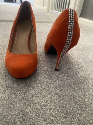 Gorgeous orange suede shoe - gorgeous,