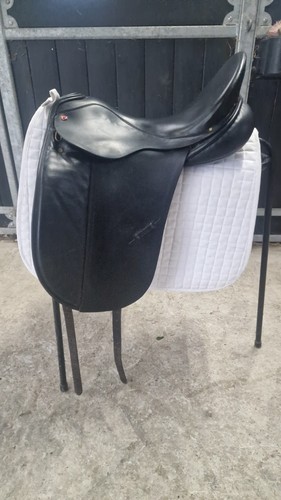 Albion slk dressage saddle - albion,