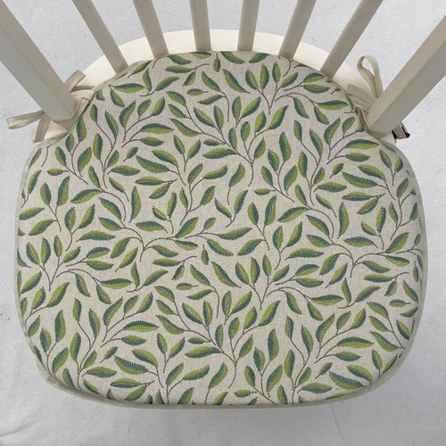 Green leaves pattern spindle - green,