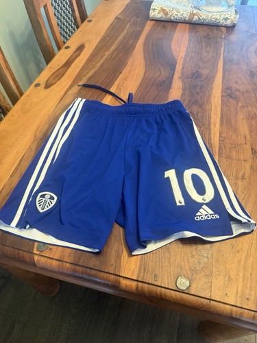 Leeds united football shorts - leeds,
