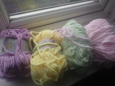 odd balls of so crafty wool