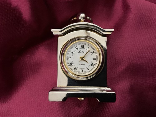Small metal mantle clock - mantle, clock.