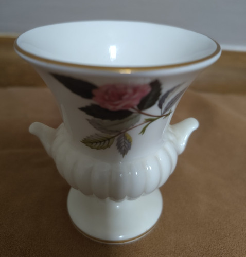 Wedgewood bone china vase - wedgewood,