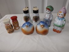 salt and pepper shaker set