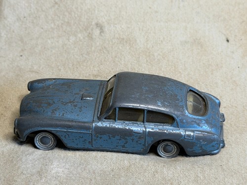 Spot aston martin db3 - spot-on,