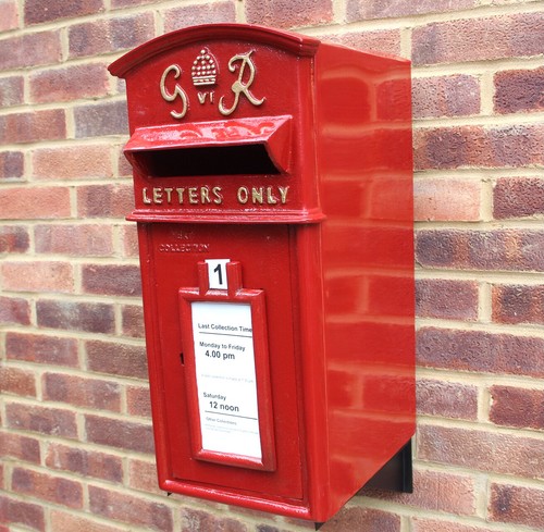 Royal mail cast - royal, pillar