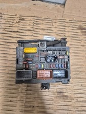 #2010 CITROEN C5  UNDER BONNET FUSE BOX 9667044980