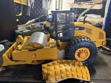 Bruder 1/16 Scale Cat Road