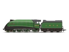Hornby R30406 B17 Class