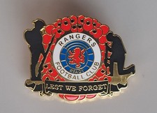 HARD TO FIND GLASGOW RANGERS "LEST WE FORGET SOLDIERS POPPY CREST" PIN BADGE