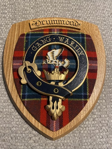 Drummond crest plaque - plaque,