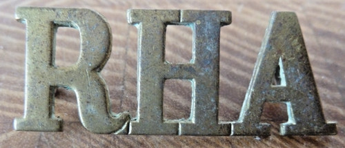 Brass shoulder badge royal - shoulder,