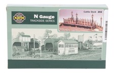 202 Ratio Cattle Dock N Gauge Plastic Kit (Pre-Owned)