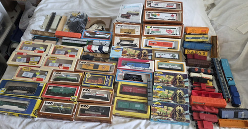 Lot vtg tyco - lot,