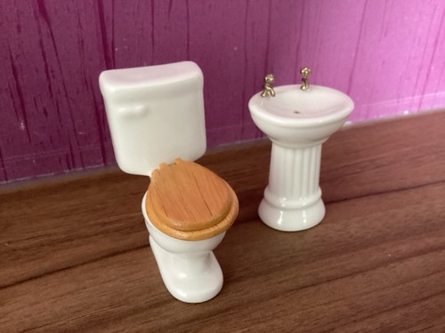 Dolls house scale - dolls,