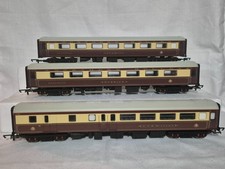 Hornby OO Gauge 3 x Northern Belle Mk 2 Coaches "GLAMIS", "WARWICK" & CAR 17167