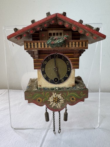 Miniature wall cuckoo - wall,