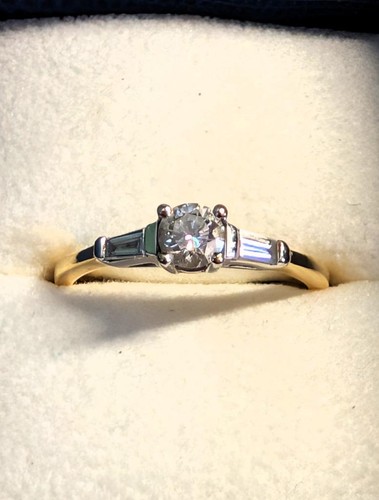 Stunning 18ct gold diamond - gold,