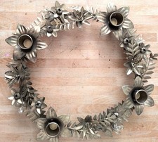 Metallic Wreath Table