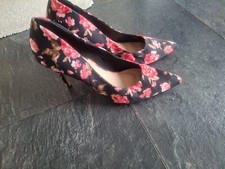 LADIES - BNWT Next Black/Floral Shoes With Matching Clutch Bag - Size 8
