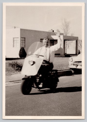 Photo c1950s dad on - -,