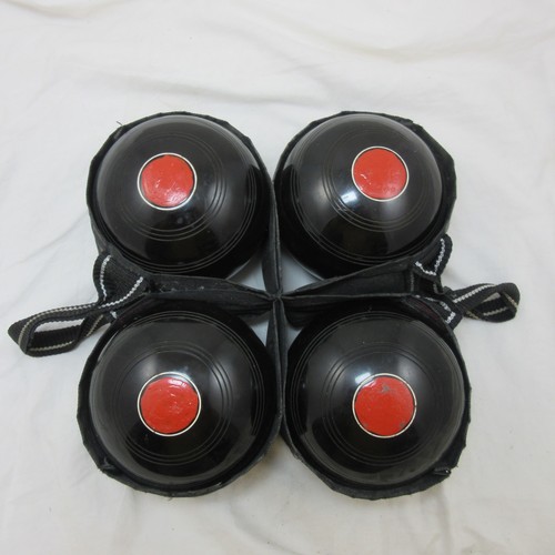 Vitalite lawn green bowls - 4,