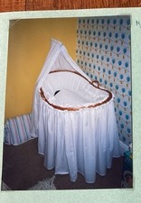 Vintage Moses basket With Stand