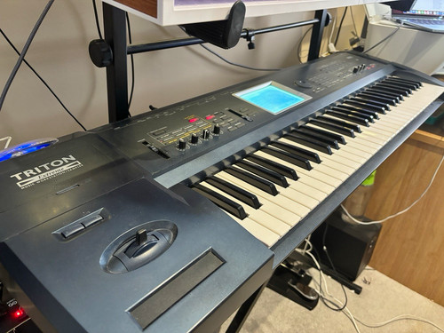 Korg triton extreme key - extreme, 61-key