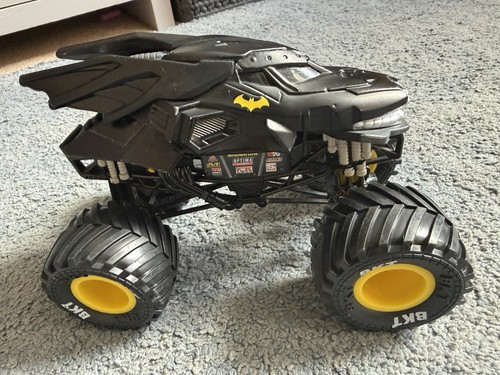Hot wheels batman batmobile - wheels,