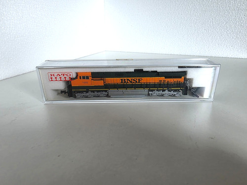 Kato 176 3802 - c44-9w, bnsf