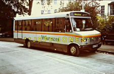 ORIGINAL 35mm SLIDE 9195- Warners MERCEDES MINI COACH BAZ7306 Cheltenham 3.10.98