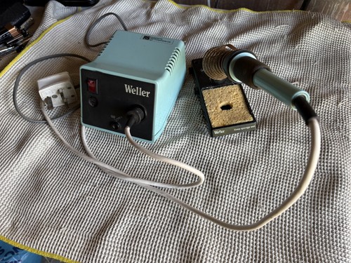 Weller soldering station - weller,
